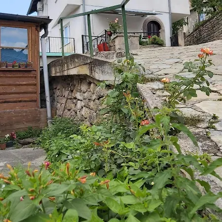 Ostanak kod kuće Mima Jajce